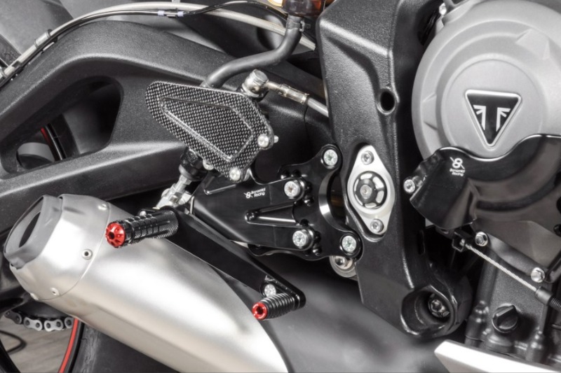 Bonamici - Bộ gác chân Triumph street triple RS/ 765 ( gập lên xuống)(nút đỏ)