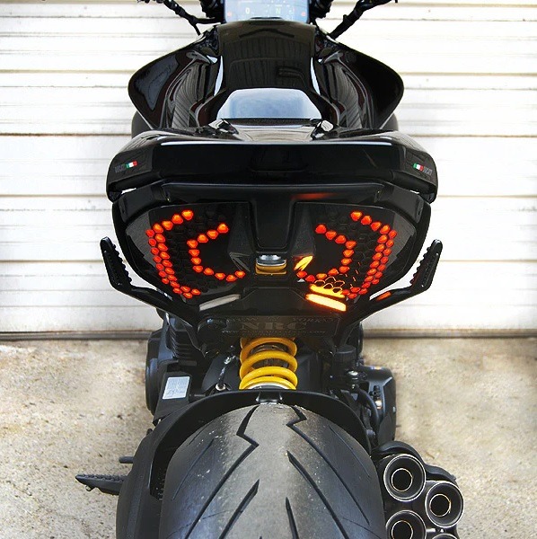 NRC - Pad biển số kèm signal Ducati Diavel V4