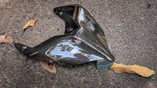 Oya - Đuôi sau carbon Ducati Panigale V4