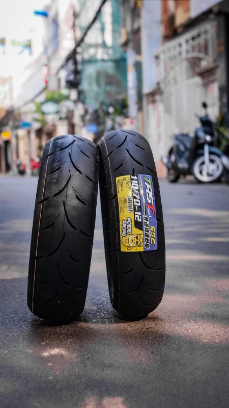 TRST - cặp vỏ xe Vespa 125/150 size 110/70-12 và 120/70-12